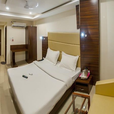 Hotel Kalpana Palace Ujjain Dış mekan fotoğraf